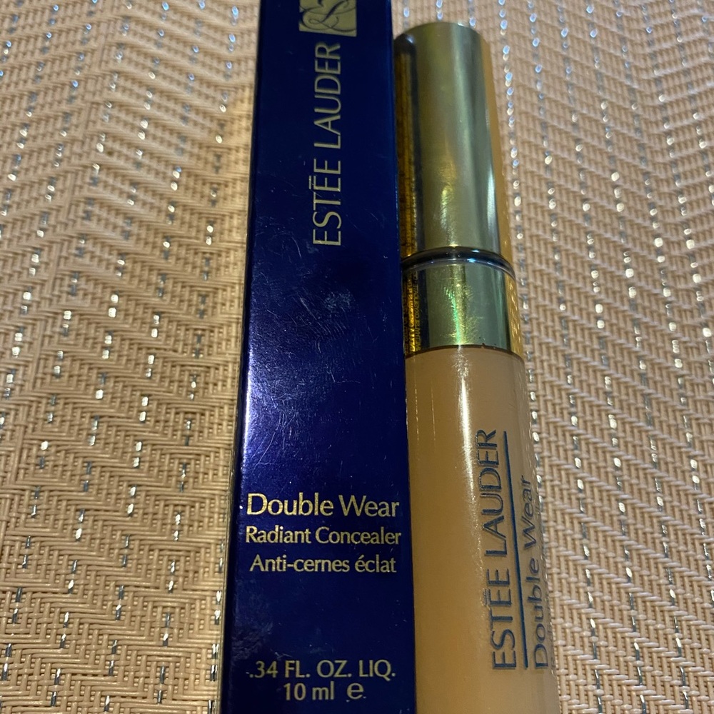 Estée Lauder double wear radiant concealer
